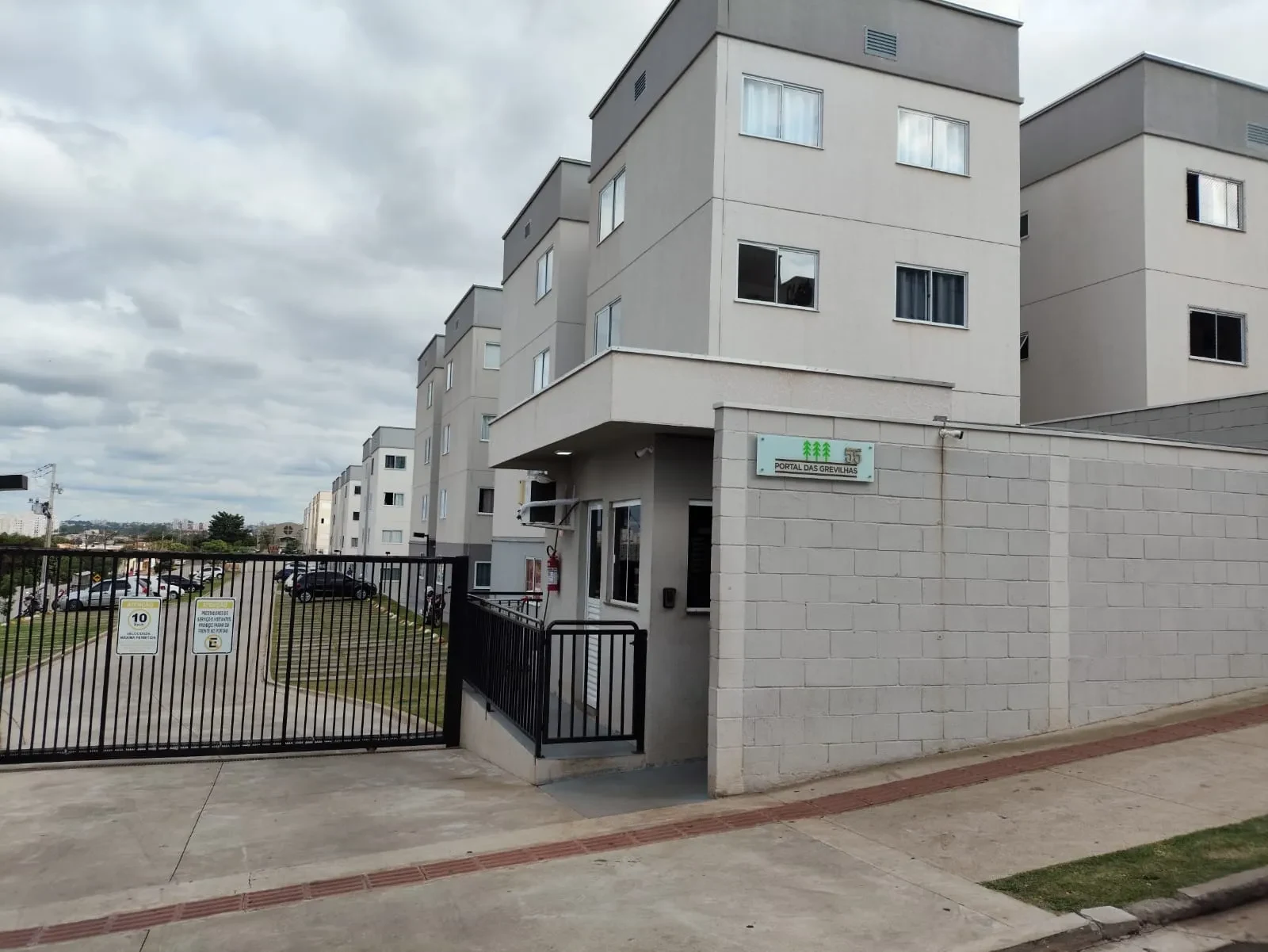 Condomínio Portal das Grevilhas, em Londrina