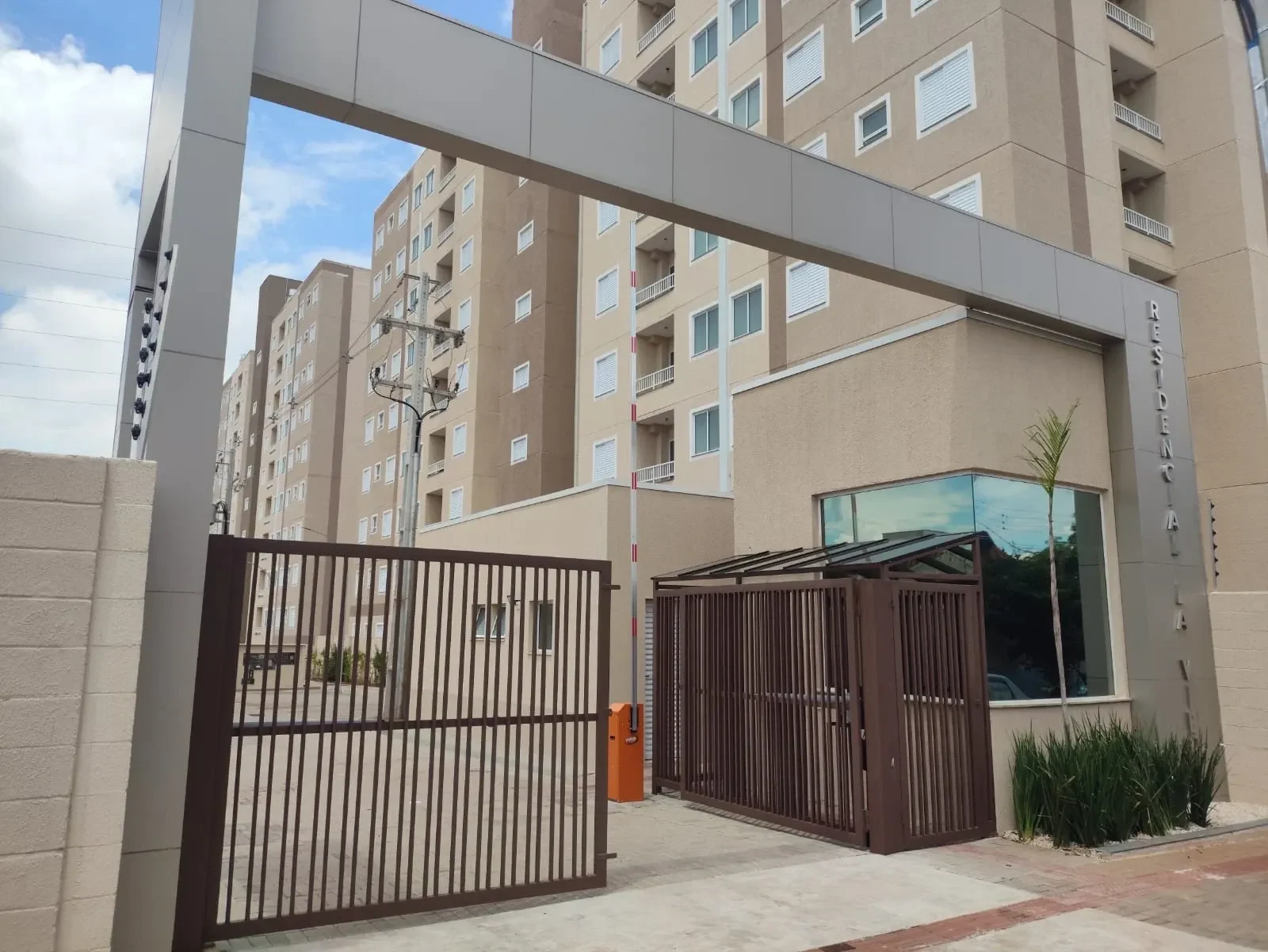 Condomínio Residencial La Viena, em Londrina